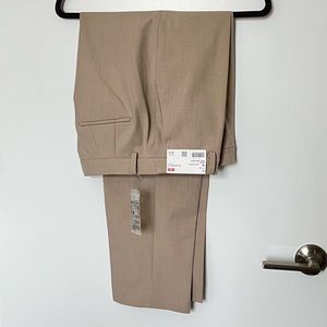 ⭐️NWT⭐️ Uniqlo Smart Ankle Pants, Beige, Medium